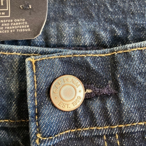 GAP Sz 33 High Rise Cheeky Straight Button Fly Mid-Wash Jeans NWT - Picture 9 of 11